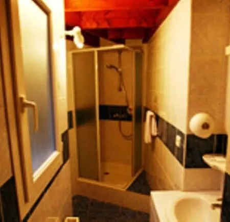 Hotel Royal 2*