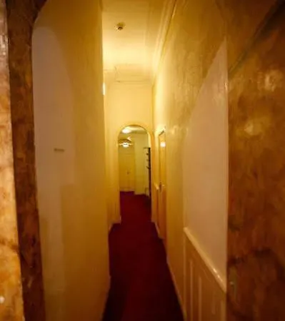 Hotel Royal 2*